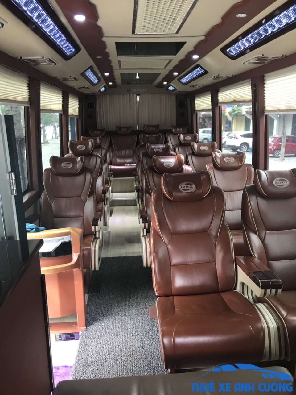 CHO THUE XE LIMOUSINE 17 GHẾ VIP 6