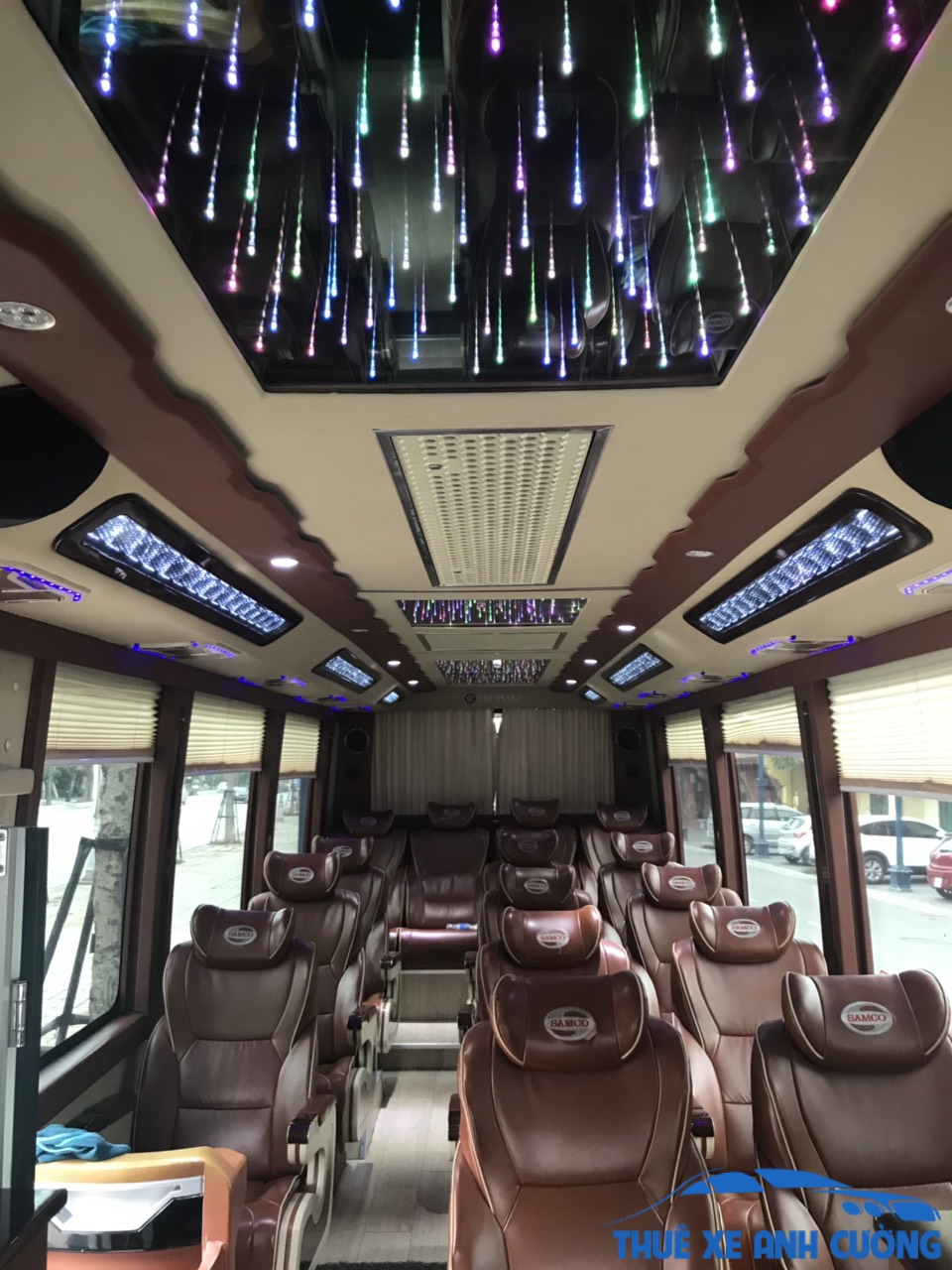 CHO THUE XE LIMOUSINE 17 GHẾ VIP 7