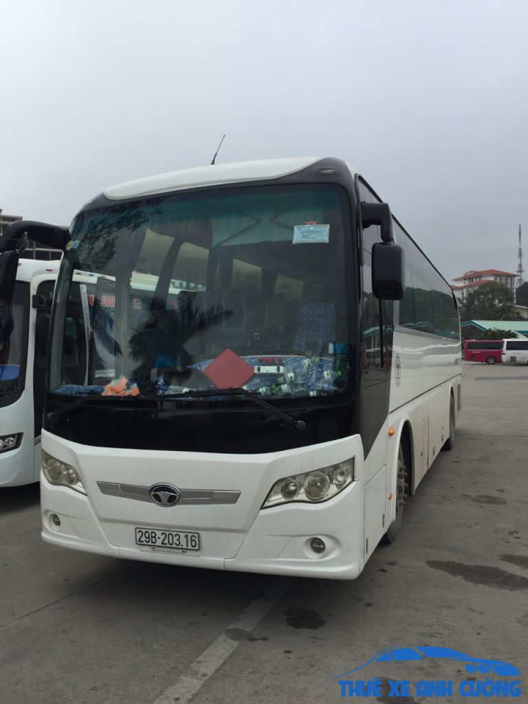 Cho thuê xe 45 chỗ Thaco Universe