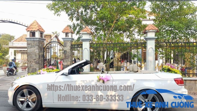 kinh-nghiem-thue-xe-cuoi-mui-tran